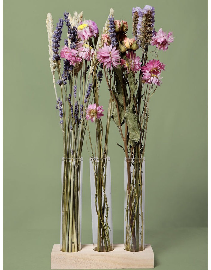 Blossomwick letterbox flowers with vases handcrafted from naturally dried stems by Bouquet Cards